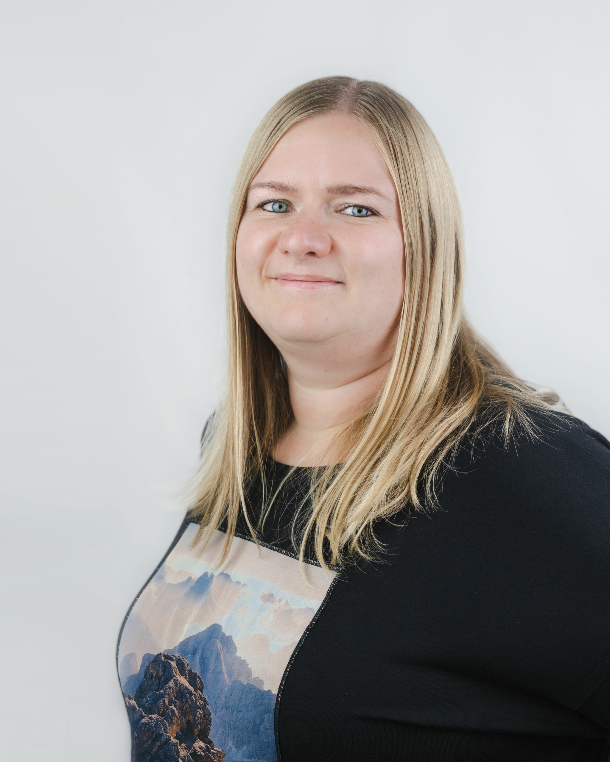 Gruber-Elke_Web Gruber Elke - Lagerlogistik, Einkauf