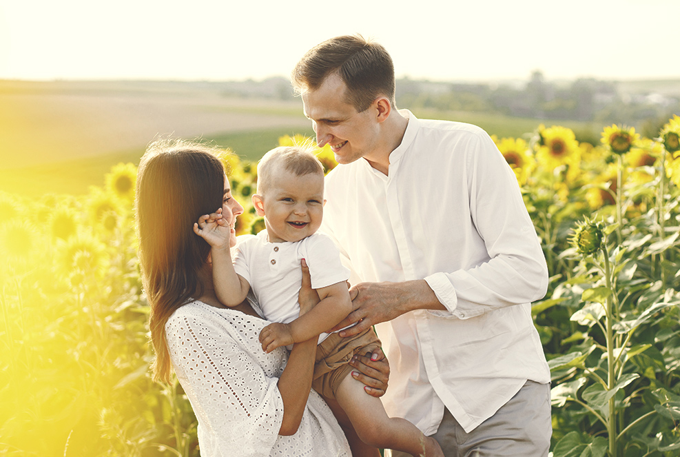 Glückliche Familie - Vereinbarkeit von Familie und Beruf